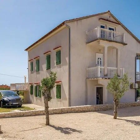 With Pool Lucia By Guide Apartament Barbat na Rabu