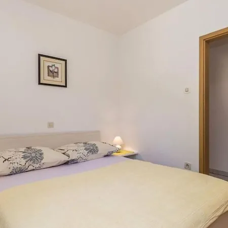 Apartament With Pool Lucia By Guide *